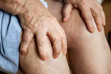 כאבים נפוצים בגיל מבוגר - מפרקים, גב ושרירים